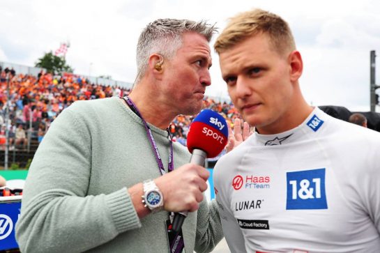 (L to R): Ralf Schumacher (GER) Sky Sport Presenter with Mick Schumacher (GER) Haas F1 Team on the grid.
31.07.2022. Formula 1 World Championship, Rd 13, Hungarian Grand Prix, Budapest, Hungary, Race Day.
- www.xpbimages.com, EMail: requests@xpbimages.com © Copyright: Coates / XPB Images
