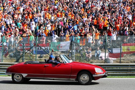 Max Verstappen (NLD) Red Bull Racing on the drivers parade.
28.08.2022. Formula 1 World Championship, Rd 14, Belgian Grand Prix, Spa Francorchamps, Belgium, Race Day.
- www.xpbimages.com, EMail: requests@xpbimages.com © Copyright: Coates / XPB Images