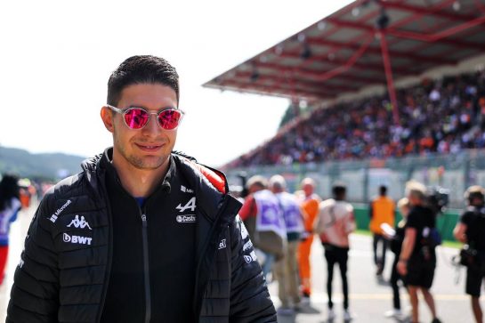 Esteban Ocon (FRA) Alpine F1 Team on the drivers parade.
28.08.2022. Formula 1 World Championship, Rd 14, Belgian Grand Prix, Spa Francorchamps, Belgium, Race Day.
- www.xpbimages.com, EMail: requests@xpbimages.com © Copyright: Bearne / XPB Images