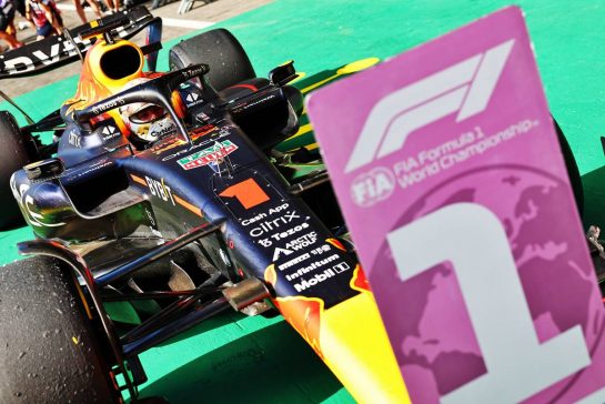 Race winner Max Verstappen (NLD) Red Bull Racing celebrates in parc ferme.
28.08.2022. Formula 1 World Championship, Rd 14, Belgian Grand Prix, Spa Francorchamps, Belgium, Race Day.
- www.xpbimages.com, EMail: requests@xpbimages.com © Copyright: Batchelor / XPB Images