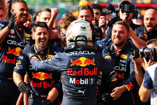 Race winner Max Verstappen (NLD) Red Bull Racing celebrates in parc ferme.
28.08.2022. Formula 1 World Championship, Rd 14, Belgian Grand Prix, Spa Francorchamps, Belgium, Race Day.
- www.xpbimages.com, EMail: requests@xpbimages.com © Copyright: Batchelor / XPB Images