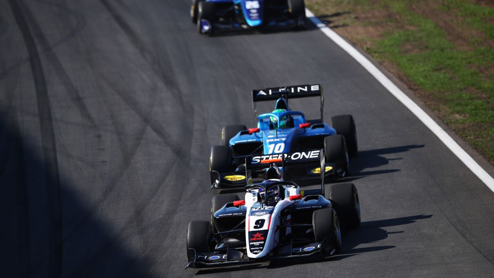 F3 – Collet sails away to claim second victory of the season