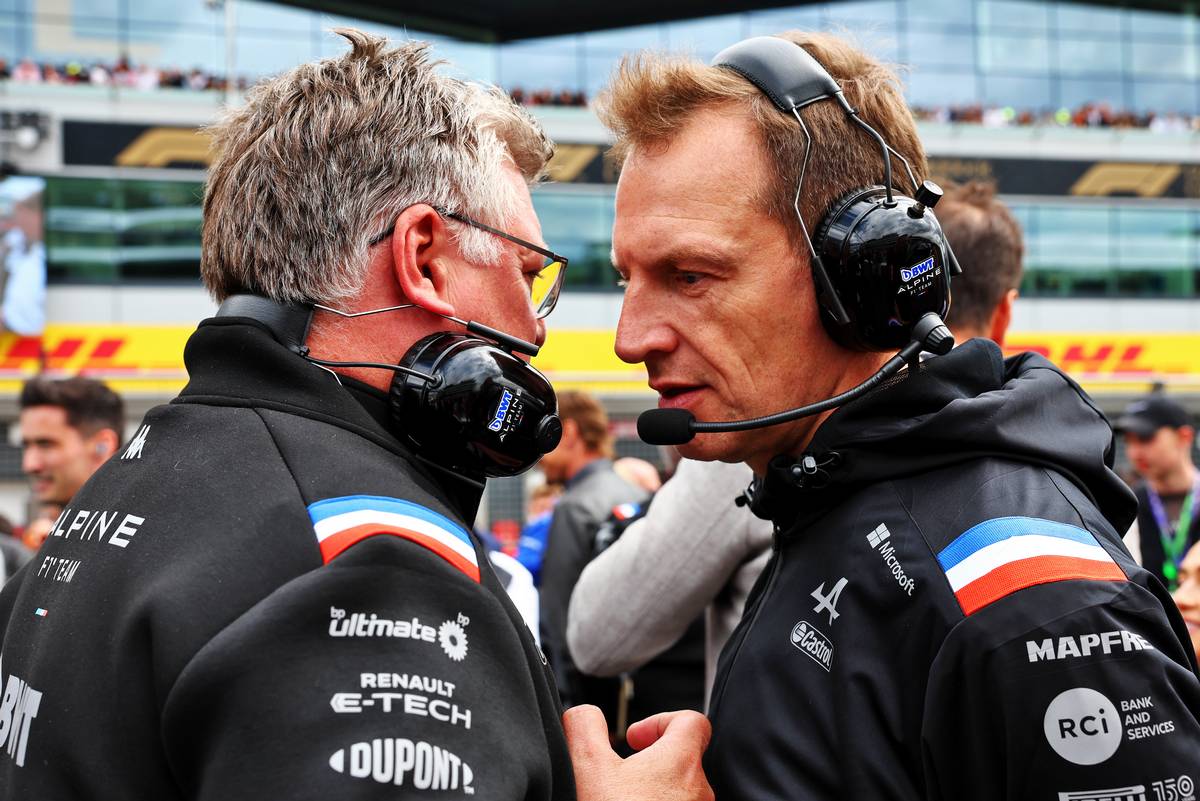Otmar Szafnauer (USA) Alpine F1 Team, Team Principal with Laurent Rossi (FRA) Alpine Chief Executive Officer on the grid. 03.07.2022. Formula 1 World Championship, Rd 10, British Grand Prix, Silverstone, England, Race