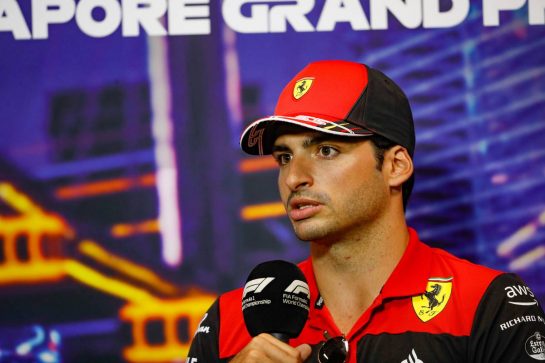 Carlos Sainz Jr (ESP) Ferrari in the FIA Press Conference.
29.09.2022. Formula 1 World Championship, Rd 17, Singapore Grand Prix, Marina Bay Street Circuit, Singapore, Preparation Day.
- www.xpbimages.com, EMail: requests@xpbimages.com &copy; Copyright: XPB Images