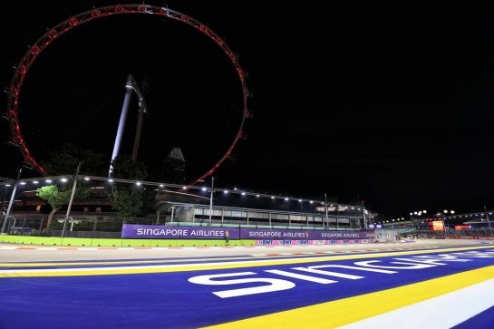 Circuit atmosphere - Scenic Singapore.
29.09.2022. Formula 1 World Championship, Rd 17, Singapore Grand Prix, Marina Bay Street Circuit, Singapore, Preparation Day.
- www.xpbimages.com, EMail: requests@xpbimages.com &copy; Copyright: Moy / XPB Images