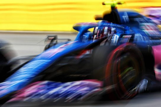 Esteban Ocon (FRA) Alpine F1 Team A522.
30.09.2022. Formula 1 World Championship, Rd 17, Singapore Grand Prix, Marina Bay Street Circuit, Singapore, Practice Day.
- www.xpbimages.com, EMail: requests@xpbimages.com © Copyright: Coates / XPB Images