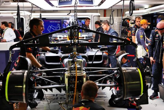 Red Bull Racing RB18.
30.09.2022. Formula 1 World Championship, Rd 17, Singapore Grand Prix, Marina Bay Street Circuit, Singapore, Practice Day.
- www.xpbimages.com, EMail: requests@xpbimages.com © Copyright: Batchelor / XPB Images