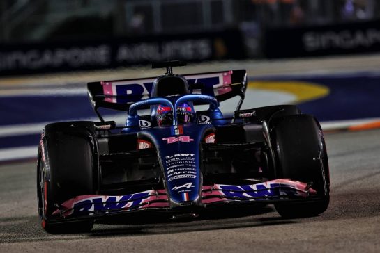 Fernando Alonso (ESP) Alpine F1 Team A522.
30.09.2022. Formula 1 World Championship, Rd 17, Singapore Grand Prix, Marina Bay Street Circuit, Singapore, Practice Day.
- www.xpbimages.com, EMail: requests@xpbimages.com © Copyright: Moy / XPB Images