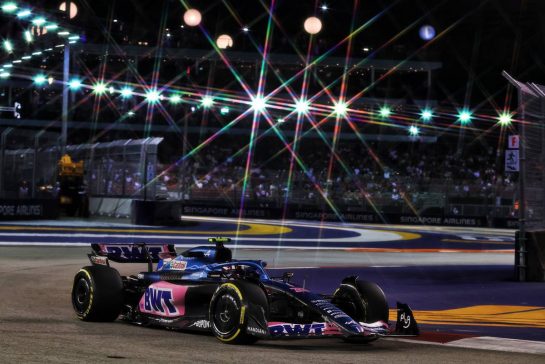 Esteban Ocon (FRA) Alpine F1 Team A522.
30.09.2022. Formula 1 World Championship, Rd 17, Singapore Grand Prix, Marina Bay Street Circuit, Singapore, Practice Day.
- www.xpbimages.com, EMail: requests@xpbimages.com © Copyright: Moy / XPB Images
