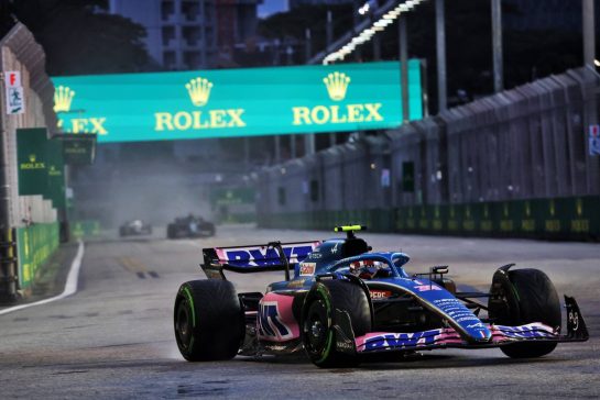 Esteban Ocon (FRA) Alpine F1 Team A522.
01.10.2022. Formula 1 World Championship, Rd 17, Singapore Grand Prix, Marina Bay Street Circuit, Singapore, Qualifying Day.
- www.xpbimages.com, EMail: requests@xpbimages.com &copy; Copyright: Bearne / XPB Images