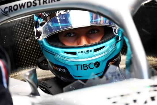 George Russell (GBR) Mercedes AMG F1 W13.
01.10.2022. Formula 1 World Championship, Rd 17, Singapore Grand Prix, Marina Bay Street Circuit, Singapore, Qualifying Day.
 - www.xpbimages.com, EMail: requests@xpbimages.com &copy; Copyright: Coates / XPB Images