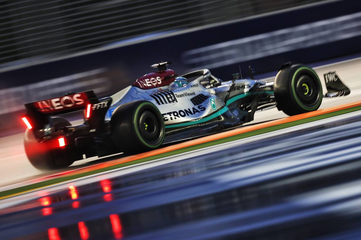 George Russell (GBR) Mercedes AMG F1 W13. 01.10.2022. Formula 1 World Championship, Rd 17, Singapore Grand Prix, Marina Bay Street Circuit, Singapore, Qualifying