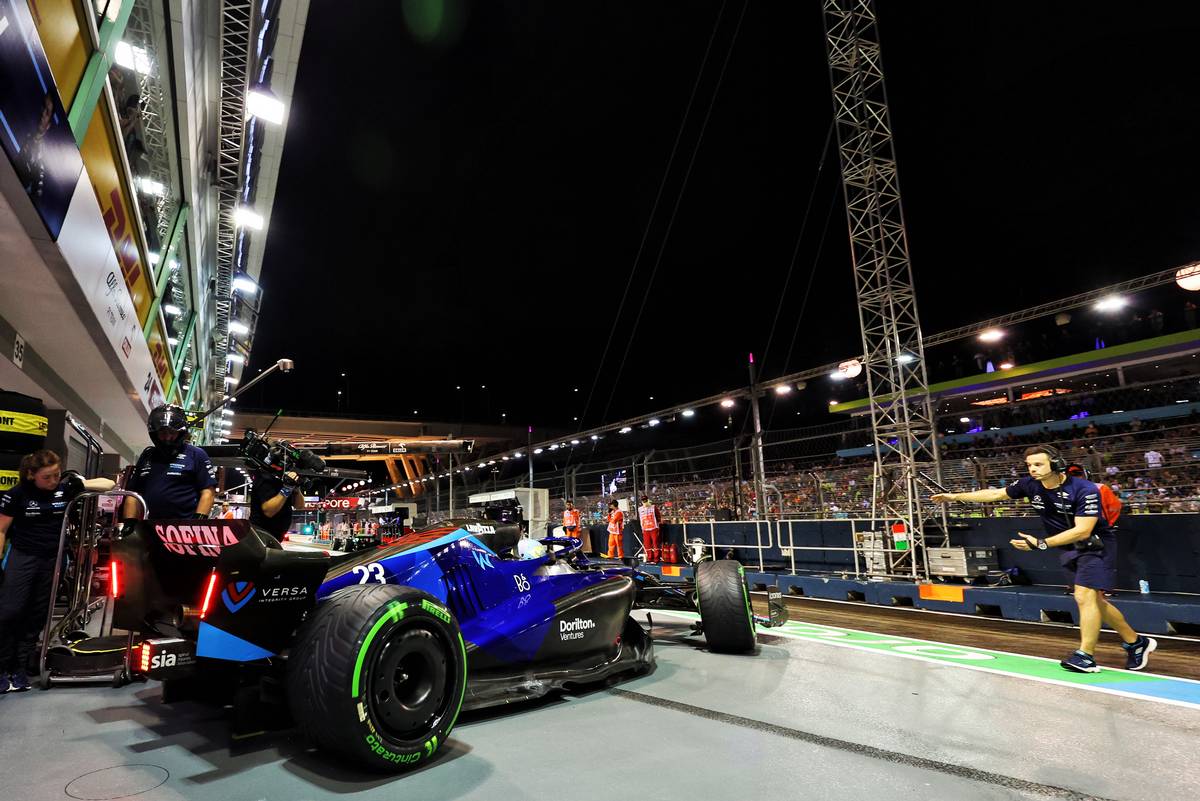 Leclerc on Singapore pole after Verstappen aborts final lap