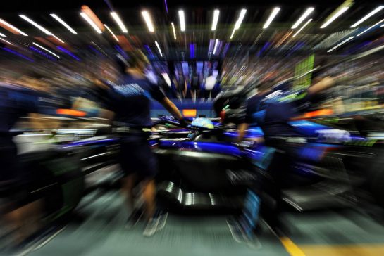 Alexander Albon (THA) Williams Racing FW44.
01.10.2022. Formula 1 World Championship, Rd 17, Singapore Grand Prix, Marina Bay Street Circuit, Singapore, Qualifying Day.
- www.xpbimages.com, EMail: requests@xpbimages.com &copy; Copyright: Bearne / XPB Images