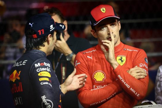 Sergio Perez (MEX), Red Bull Racing and Charles Leclerc (FRA), Scuderia Ferrari 
01.10.2022. Formula 1 World Championship, Rd 17, Singapore Grand Prix, Marina Bay Street Circuit, Singapore, Qualifying Day.
- www.xpbimages.com, EMail: requests@xpbimages.com &copy; Copyright: Charniaux / XPB Images