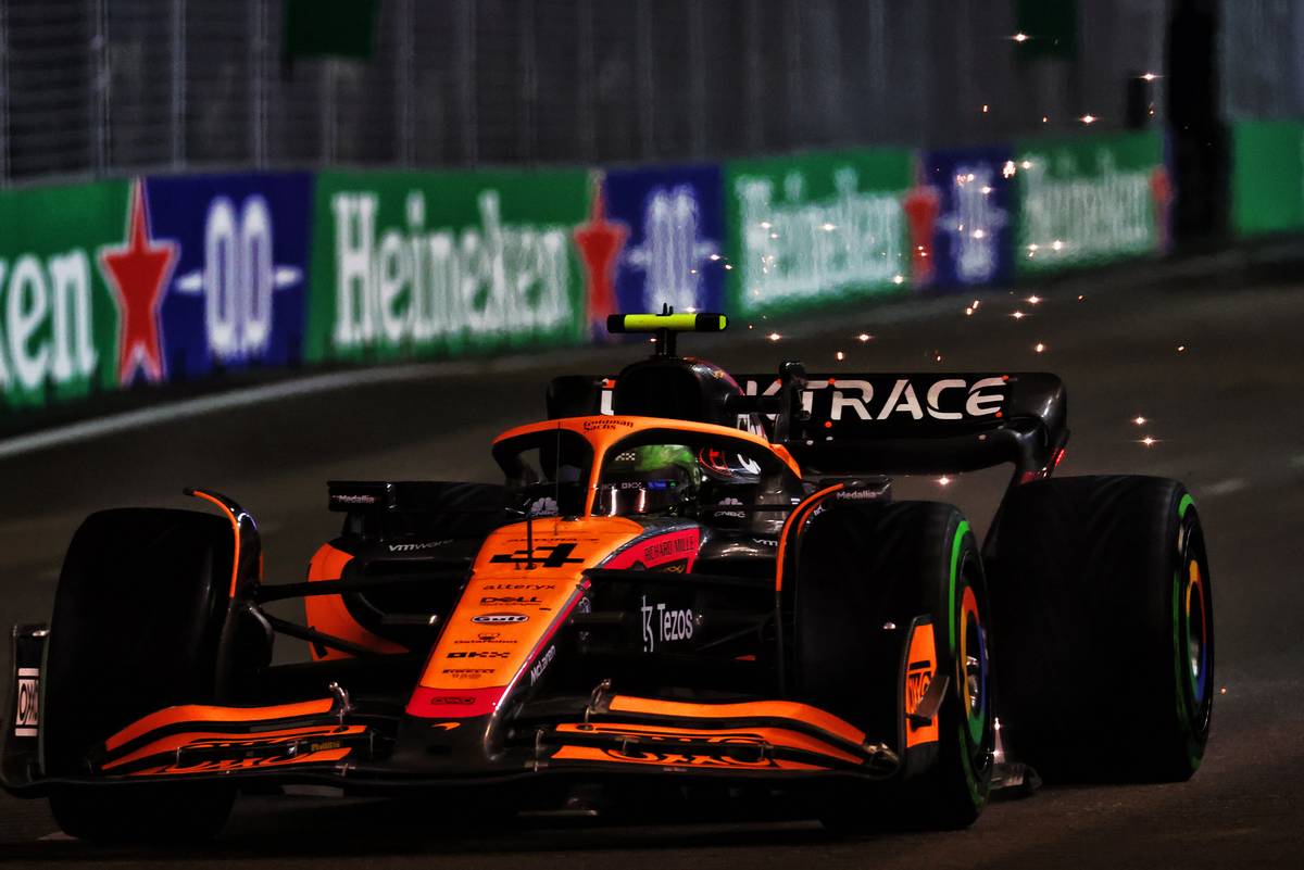 Lando Norris (GBR) McLaren MCL36. 01.10.2022. Formula 1 World Championship, Rd 17, Singapore Grand Prix, Marina Bay Street Circuit, Singapore, Qualifying