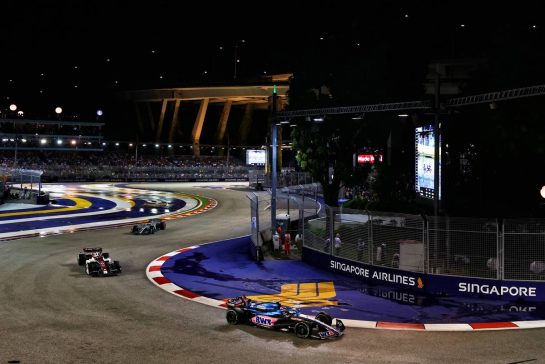 Esteban Ocon (FRA) Alpine F1 Team A522.
02.10.2022. Formula 1 World Championship, Rd 17, Singapore Grand Prix, Marina Bay Street Circuit, Singapore, Race Day.
- www.xpbimages.com, EMail: requests@xpbimages.com &copy; Copyright: Charniaux / XPB Images