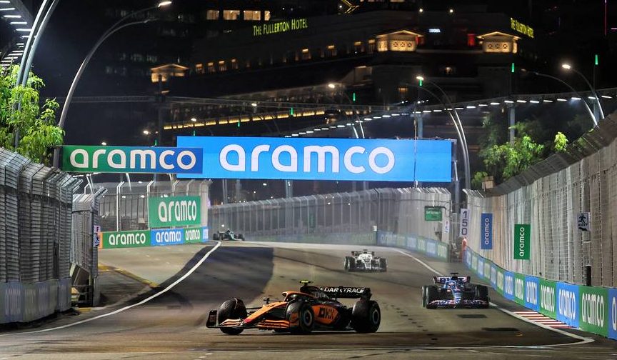 Lando Norris (GBR) McLaren MCL36. 02.10.2022. Formula 1 World Championship, Rd 17, Singapore Grand Prix, Marina Bay Street Circuit, Singapore, Race