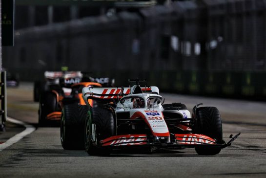 Kevin Magnussen (DEN) Haas VF-22.
02.10.2022. Formula 1 World Championship, Rd 17, Singapore Grand Prix, Marina Bay Street Circuit, Singapore, Race Day.
- www.xpbimages.com, EMail: requests@xpbimages.com &copy; Copyright: Moy / XPB Images