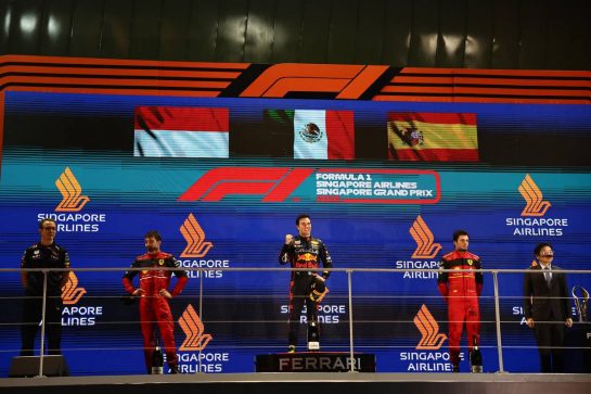 1st place Sergio Perez (MEX) Red Bull Racing RB18, 2nd place Charles Leclerc (MON) Ferrari F1-75 and 3rd place Carlos Sainz Jr (ESP) Ferrari F1-75.
02.10.2022. Formula 1 World Championship, Rd 17, Singapore Grand Prix, Marina Bay Street Circuit, Singapore, Race Day.
- www.xpbimages.com, EMail: requests@xpbimages.com &copy; Copyright: Batchelor / XPB Images