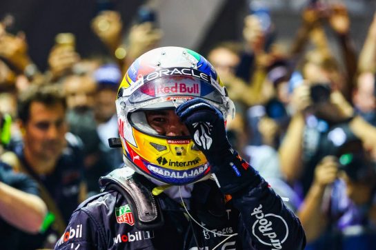 Sergio Perez (MEX), Red Bull Racing 
02.10.2022. Formula 1 World Championship, Rd 17, Singapore Grand Prix, Marina Bay Street Circuit, Singapore, Race Day.
- www.xpbimages.com, EMail: requests@xpbimages.com &copy; Copyright: Charniaux / XPB Images