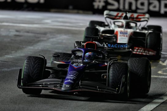 Alexander Albon (THA) Williams Racing FW44.
02.10.2022. Formula 1 World Championship, Rd 17, Singapore Grand Prix, Marina Bay Street Circuit, Singapore, Race Day.
- www.xpbimages.com, EMail: requests@xpbimages.com &copy; Copyright: Moy / XPB Images