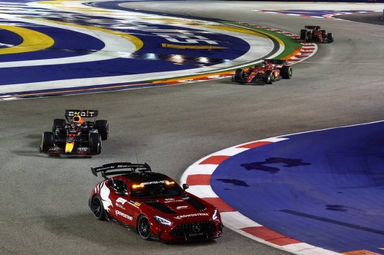 Safety car
02.10.2022. Formula 1 World Championship, Rd 17, Singapore Grand Prix, Marina Bay Street Circuit, Singapore, Race Day.
- www.xpbimages.com, EMail: requests@xpbimages.com &copy; Copyright: Charniaux / XPB Images