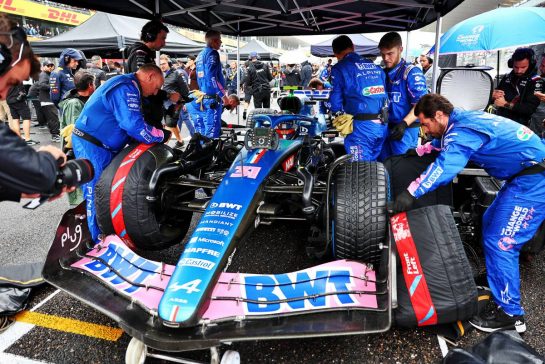 Esteban Ocon (FRA) Alpine F1 Team A522 on the grid.
09.10.2022. Formula 1 World Championship, Rd 18, Japanese Grand Prix, Suzuka, Japan, Race Day.
- www.xpbimages.com, EMail: requests@xpbimages.com &copy; Copyright: Batchelor / XPB Images