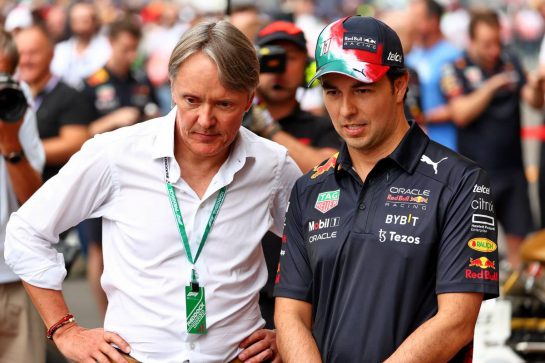 (L to R): Adrian Fernandez (MEX) with Sergio Perez (MEX) Red Bull Racing.
27.10.2022. Formula 1 World Championship, Rd 20, Mexican Grand Prix, Mexico City, Mexico, Preparation Day.
- www.xpbimages.com, EMail: requests@xpbimages.com © Copyright: Coates / XPB Images