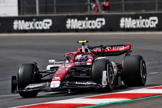 Guanyu Zhou (CHN) Alfa Romeo F1 Team C42.
28.10.2022. Formula 1 World Championship, Rd 20, Mexican Grand Prix, Mexico City, Mexico, Practice Day.
- www.xpbimages.com, EMail: requests@xpbimages.com &copy; Copyright: Moy / XPB Images