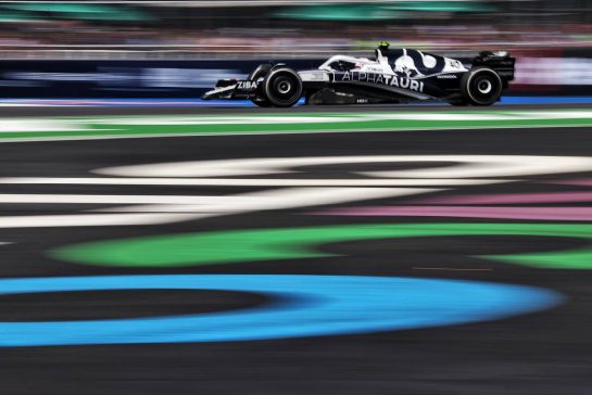 Liam Lawson (NZL) AlphaTauri AT03 Test Driver.
28.10.2022. Formula 1 World Championship, Rd 20, Mexican Grand Prix, Mexico City, Mexico, Practice Day.
- www.xpbimages.com, EMail: requests@xpbimages.com &copy; Copyright: Moy / XPB Images