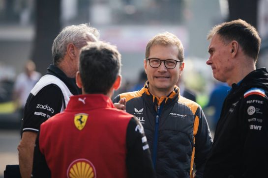 (L to R): Beat Zehnder (SUI) Alfa Romeo F1 Team Manager; Andreas Seidl, McLaren Managing Director; and Alan Permane (GBR) Alpine F1 Team Trackside Operations Director.
28.10.2022. Formula 1 World Championship, Rd 20, Mexican Grand Prix, Mexico City, Mexico, Practice Day.
- www.xpbimages.com, EMail: requests@xpbimages.com &copy; Copyright: Bearne / XPB Images