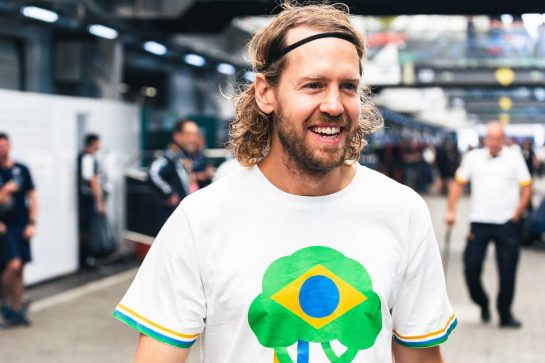 Sebastian Vettel (GER) Aston Martin F1 Team.
11.11.2022. Formula 1 World Championship, Rd 21, Brazilian Grand Prix, Sao Paulo, Brazil, Qualifying Day.
- www.xpbimages.com, EMail: requests@xpbimages.com © Copyright: Bearne / XPB Images