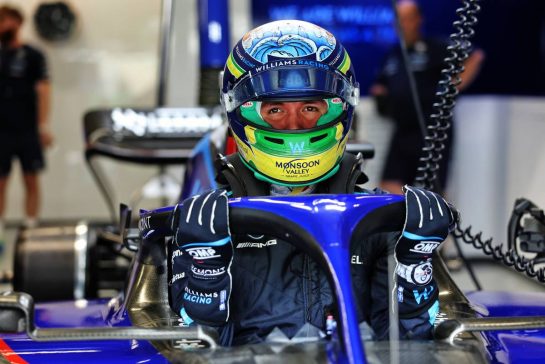 Alexander Albon (THA) Williams Racing FW44.
11.11.2022. Formula 1 World Championship, Rd 21, Brazilian Grand Prix, Sao Paulo, Brazil, Qualifying Day.
- www.xpbimages.com, EMail: requests@xpbimages.com © Copyright: Bearne / XPB Images