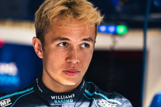 Alexander Albon (THA) Williams Racing.
11.11.2022. Formula 1 World Championship, Rd 21, Brazilian Grand Prix, Sao Paulo, Brazil, Qualifying Day.
- www.xpbimages.com, EMail: requests@xpbimages.com © Copyright: Bearne / XPB Images