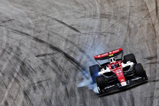 Guanyu Zhou (CHN) Alfa Romeo F1 Team C42.
11.11.2022. Formula 1 World Championship, Rd 21, Brazilian Grand Prix, Sao Paulo, Brazil, Qualifying Day.
- www.xpbimages.com, EMail: requests@xpbimages.com © Copyright: Coates / XPB Images