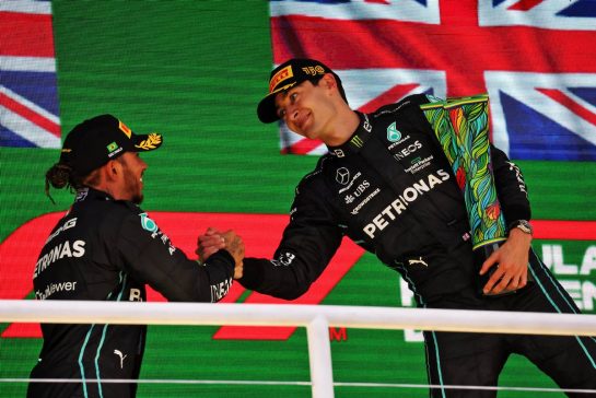 (L to R): Second placed Lewis Hamilton (GBR) Mercedes AMG F1 congratulates race winner and team mate George Russell (GBR) Mercedes AMG F1 on the podium.
13.11.2022. Formula 1 World Championship, Rd 21, Brazilian Grand Prix, Sao Paulo, Brazil, Race Day.
- www.xpbimages.com, EMail: requests@xpbimages.com © Copyright: Bearne / XPB Images