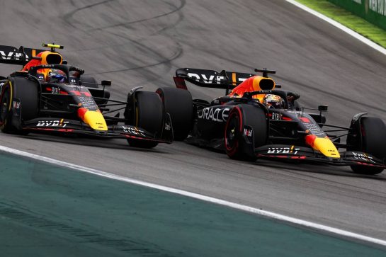 Sergio Perez (MEX), Red Bull Racing and Max Verstappen (NLD), Red Bull Racing
13.11.2022. Formula 1 World Championship, Rd 21, Brazilian Grand Prix, Sao Paulo, Brazil, Race Day.
- www.xpbimages.com, EMail: requests@xpbimages.com © Copyright: Charniaux / XPB Images