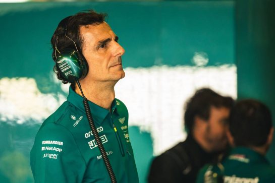 Pedro De La Rosa (ESP) Aston Martin F1 Team, Team Ambassador.
22.11.2022. Formula 1 Testing, Yas Marina Circuit, Abu Dhabi, Tuesday.
- www.xpbimages.com, EMail: requests@xpbimages.com © Copyright: Bearne / XPB Images