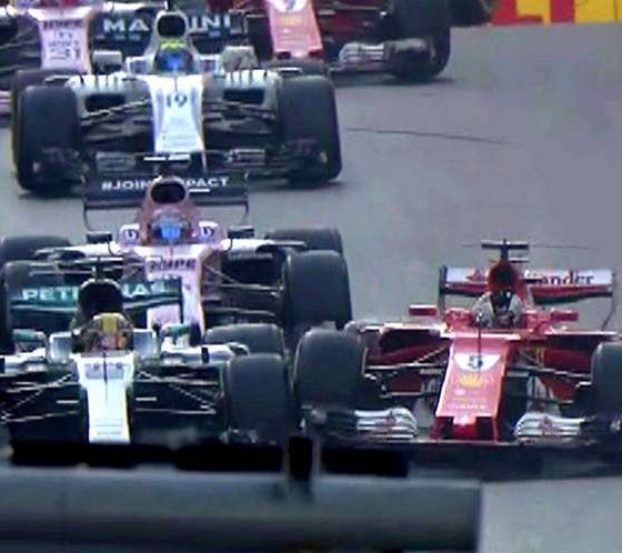 Vettel: Relationship with Hamilton underwent “key moment” in 2017