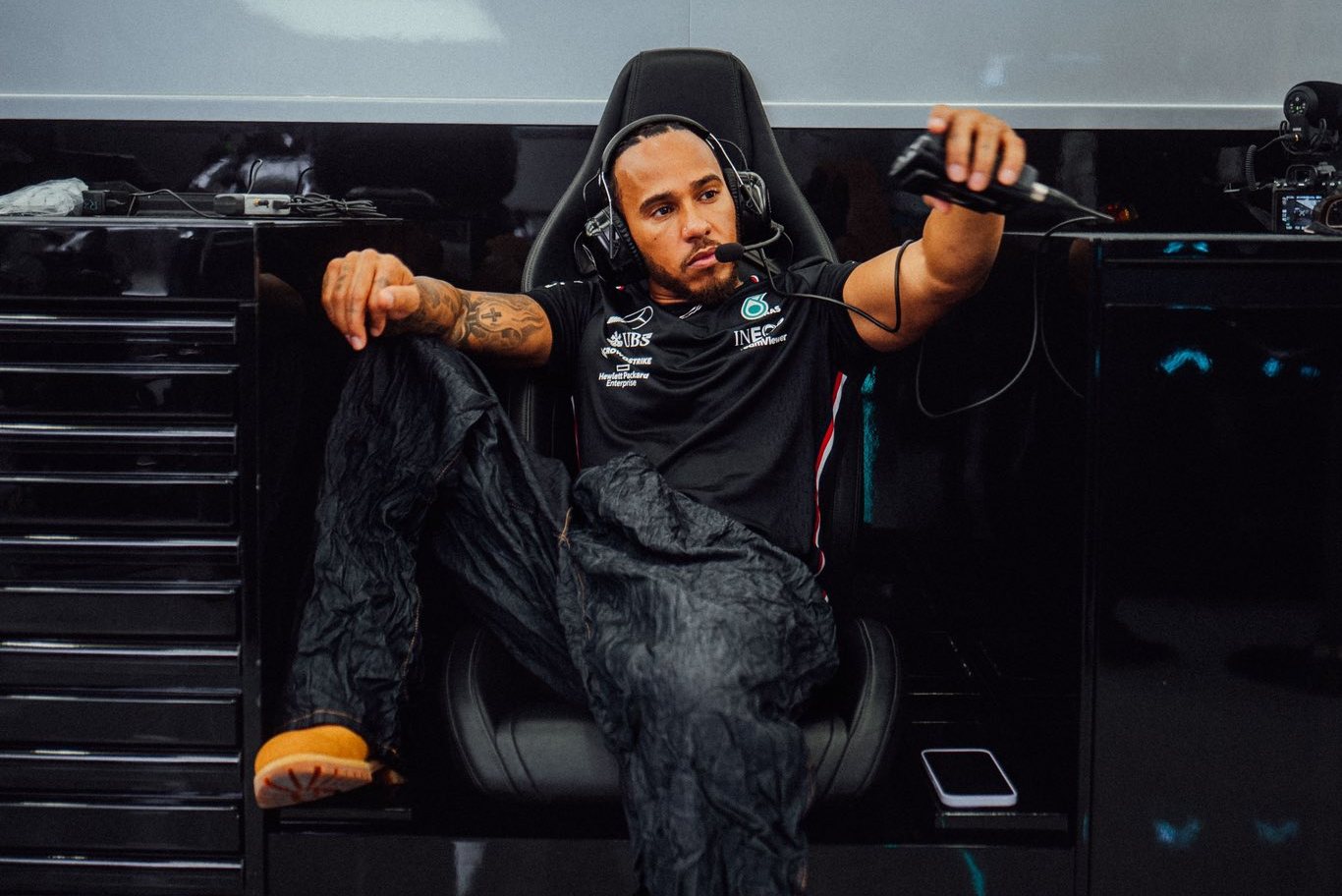 Hamilton: Some ‘balance limitations’ from last year present in W14