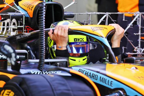 Lando Norris (GBR) McLaren MCL60.
24.02.2023. Formula 1 Testing, Sakhir, Bahrain, Day Two.
- www.xpbimages.com, EMail: requests@xpbimages.com &copy; Copyright: Batchelor / XPB Images