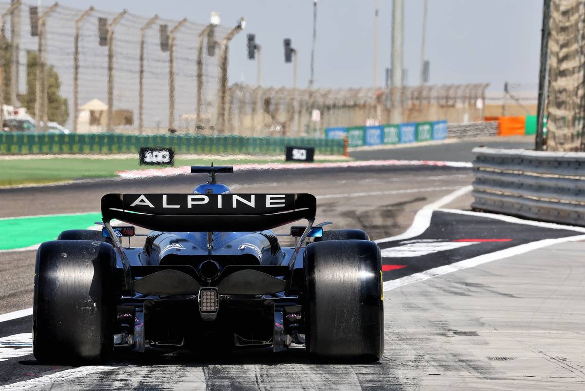 Alpine’s test hindered by ‘usual teething problems’