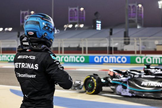 George Russell (GBR) Mercedes AMG F1 W14 stopped on the circuit.
24.02.2023. Formula 1 Testing, Sakhir, Bahrain, Day Two.
- www.xpbimages.com, EMail: requests@xpbimages.com &copy; Copyright: Bearne / XPB Images