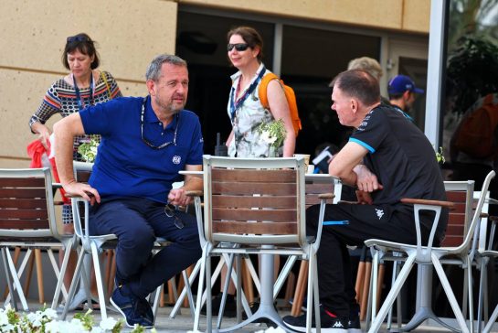 (L to R): Steve Nielsen (GBR) FOM Sporting Director with Alan Permane (GBR) Alpine F1 Team Trackside Operations Director.
25.02.2023. Formula 1 Testing, Sakhir, Bahrain, Day Three.
- www.xpbimages.com, EMail: requests@xpbimages.com © Copyright: Moy / XPB Images