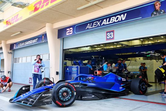 Alexander Albon (THA) Williams Racing FW45 leaves the pits.
25.02.2023. Formula 1 Testing, Sakhir, Bahrain, Day Three.
- www.xpbimages.com, EMail: requests@xpbimages.com © Copyright: Batchelor / XPB Images