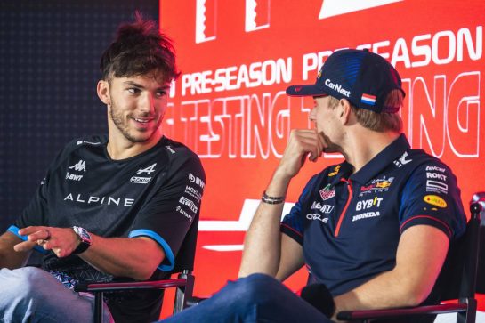 (L to R): Pierre Gasly (FRA) Alpine F1 Team and Max Verstappen (NLD) Red Bull Racing in the FIA Press Conference.
25.02.2023. Formula 1 Testing, Sakhir, Bahrain, Day Three.
- www.xpbimages.com, EMail: requests@xpbimages.com © Copyright: Bearne / XPB Images
