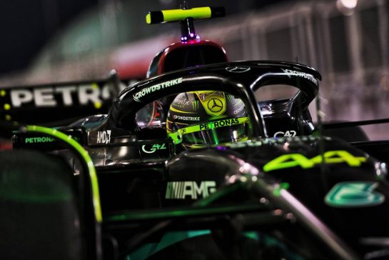 Lewis Hamilton (GBR) Mercedes AMG F1 W14 in the pits.
25.02.2023. Formula 1 Testing, Sakhir, Bahrain, Day Three.
- www.xpbimages.com, EMail: requests@xpbimages.com © Copyright: Price / XPB Images