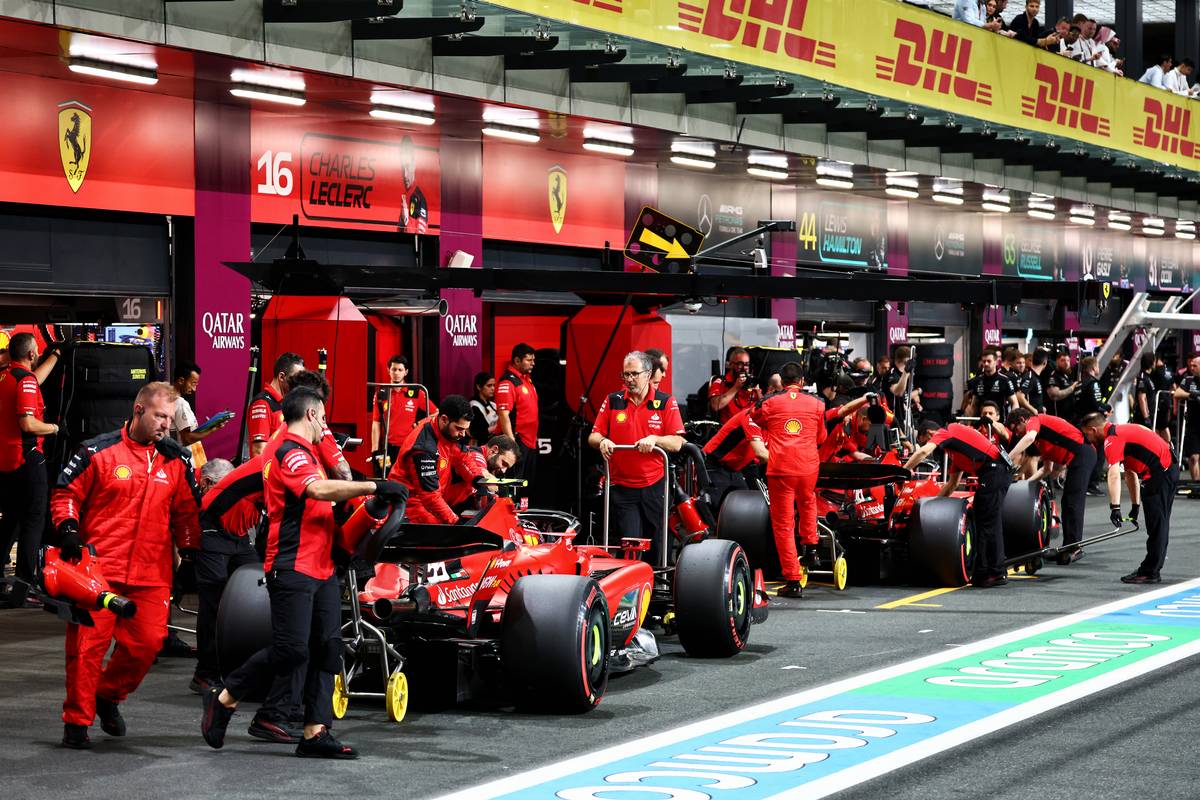 Charles Leclerc (MON) Ferrari SF-23 and Carlos Sainz Jr (ESP) Ferrari SF-23 in the pits.
18.03.2023. Formula 1 World Championship, Rd 2, Saudi Arabian Grand Prix, Jeddah, Saudi Arabia, Qualifying Day.
- www.xpbimages.com, EMail: requests@xpbimages.com &copy; Copyright: Batchelor / XPB Images