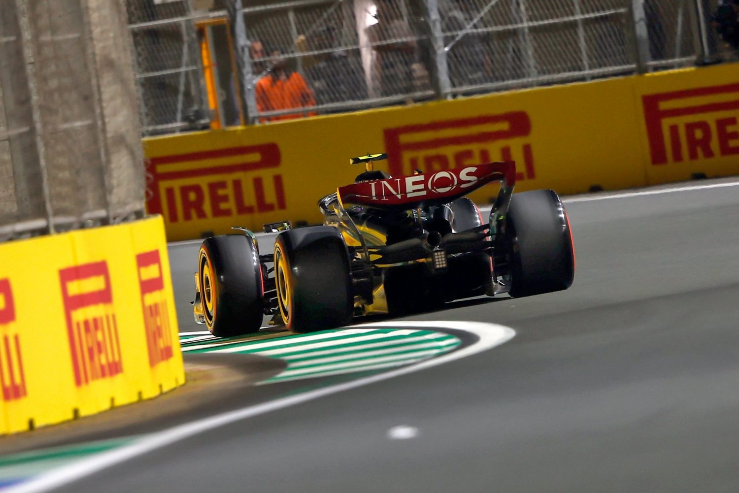 Hamilton unease with W14 rear-end ‘can’t be cured quickly’